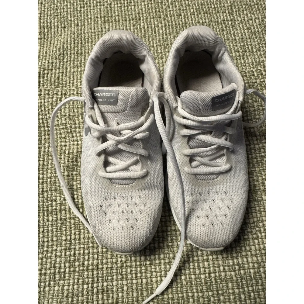 Underarmour Women's Charged Impulse Knit Sneakers Light Grey And‎ White Size 7.5